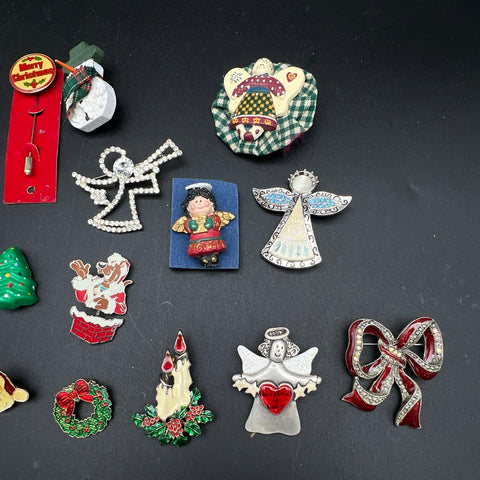 Vintage Holiday Christmas Costume Jewelry Lot 17pc Angels Santas Snowmen Trees
