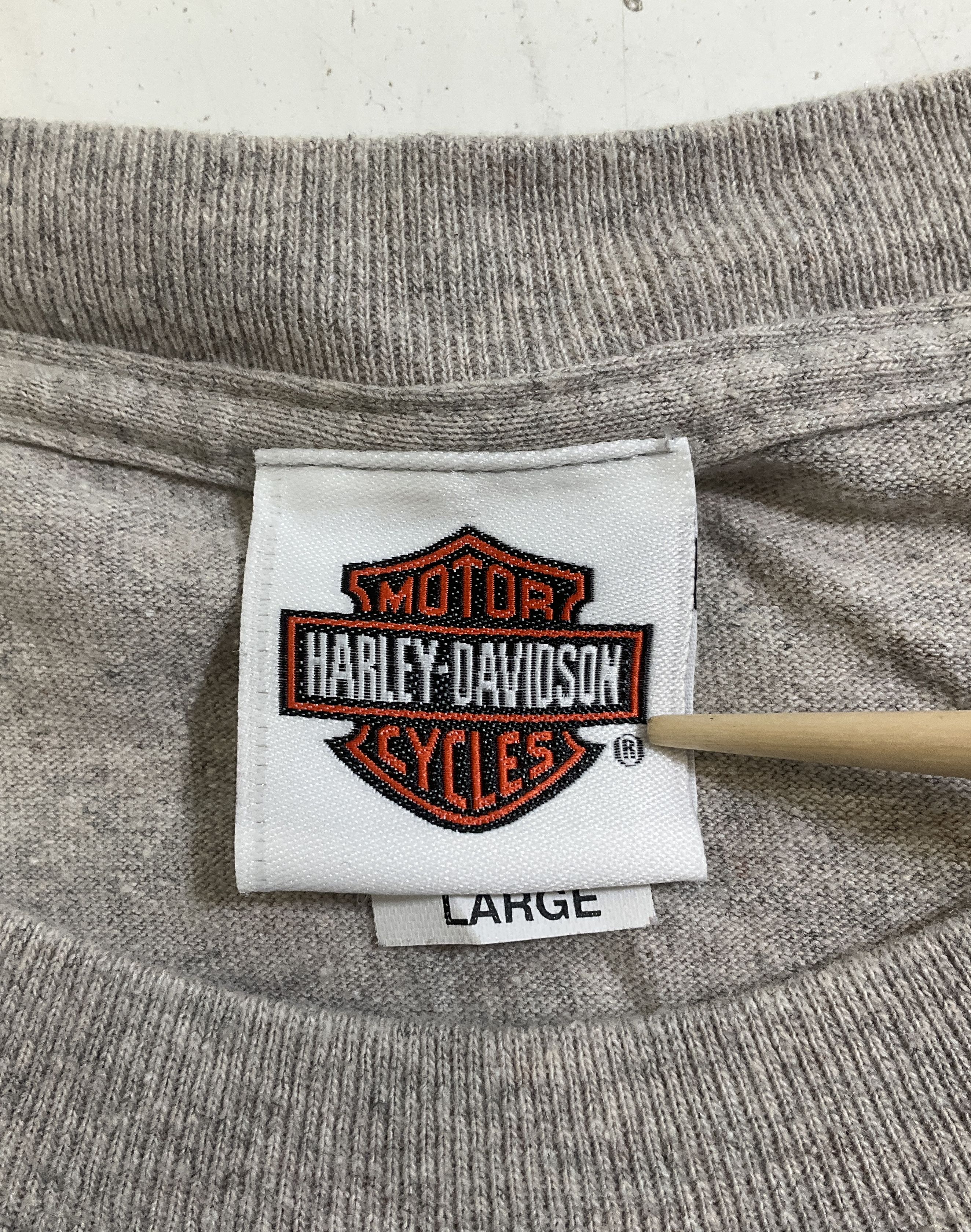 Harley Davidson Gray Sitting Pretty Pin Up Girl Oil Can Graphic T-Shirt Size L