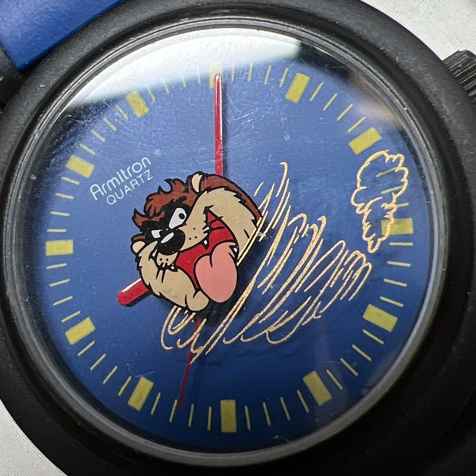 Vintage Looney Tunes Tasmanian Devil Armitron Watch in Tin Working New Battery