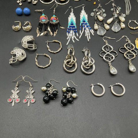 Vintage Modern Earring Jewelry Lot 23 Pairs Hoops Dangles Beaded Rhinestone