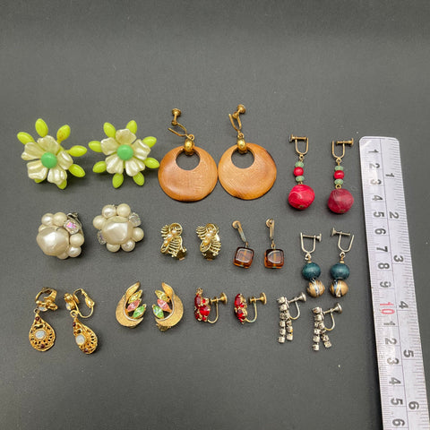 Vintage Costume Jewelry Lot 11 Pairs Clip On Screw Back Earrings Uranium Glass