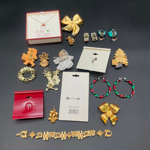 Vintage Christmas Jewelry Lot 18pc Rae Dunn Santa Necklace Pins Brooches Roman