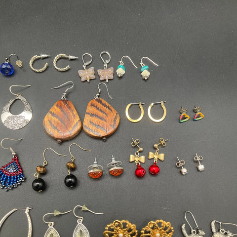 Vintage and Modern Fashion Jewelry Earring Lot of 28 Pairs Hoops Studs Dangles