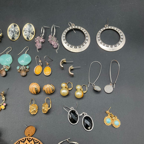 Vintage & Modern Pierced Earrings Jewelry Lot of 28+ Pairs Hoops Dangles Studs