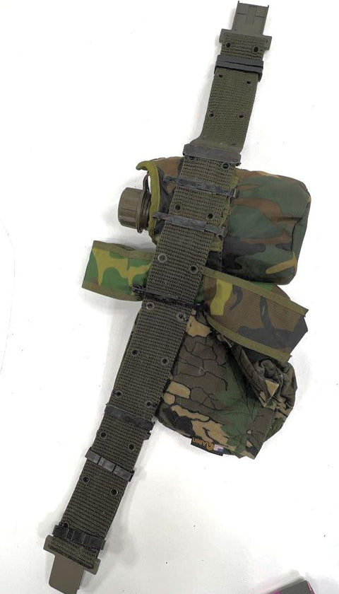 Vintage 90s Allen Men's Camo Hunting Utility Belt Canteen Pouch Adjustable