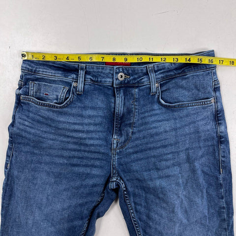 Guess Men's Blue Regular Straight Leg Jeans Zipper Back Pockets Sz 32