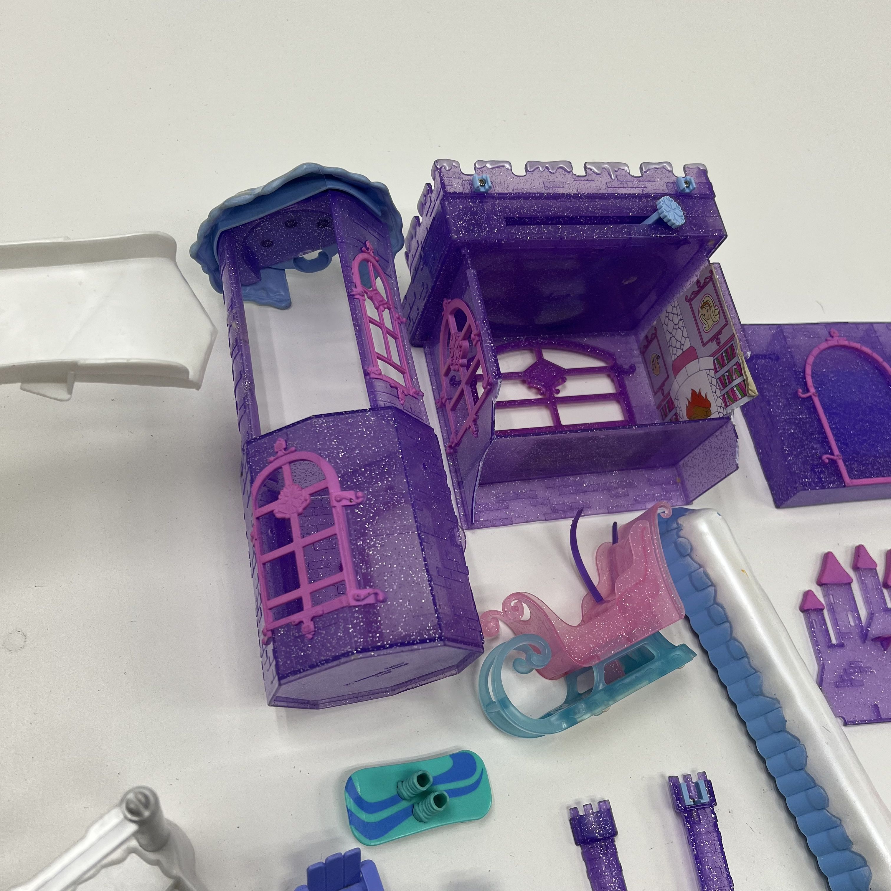 Polly Pocket Snow Cool Set with Accessories