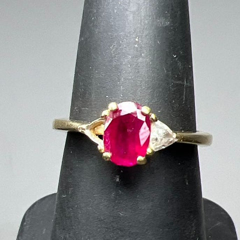 14K Yellow Red & Clear Gemstones Ring Missing Stone Size 7 3.47g