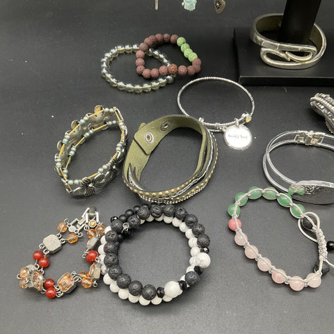 Wearable Jewelry Lot 26 Bracelets Lucky Brand Psalm Bangle Beaded Rhinestone