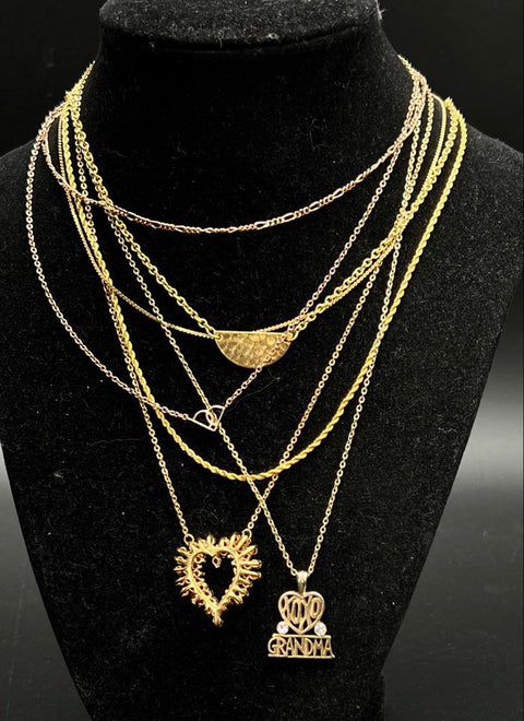Mixed Costume Jewelry Lot 12 Necklaces Gold Tone Silver Tone Heart Cross