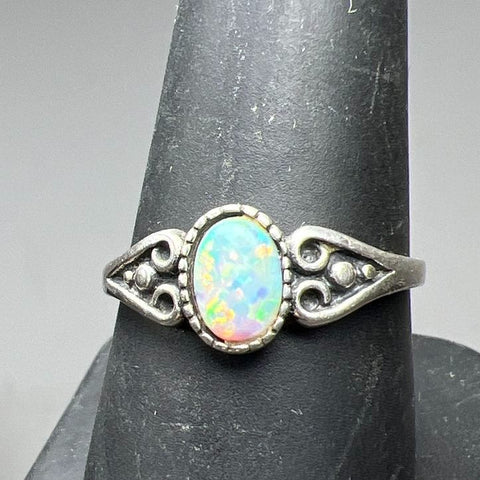 925 Sterling Silver Opal Ring Size 8.75 2.1g