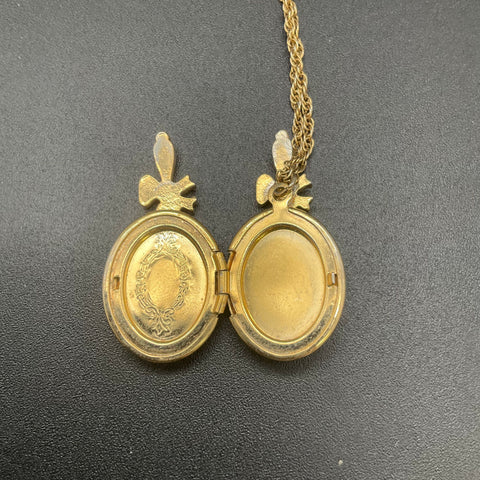 Vintage Victorian Revival Gold Tone Hand Mirror Locket Pendant Necklace 24"