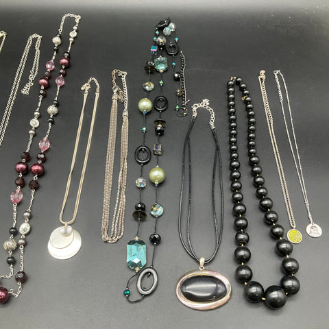 Vintage & Modern Costume Jewelry Lot 12 Pieces Beaded Pendant Necklaces