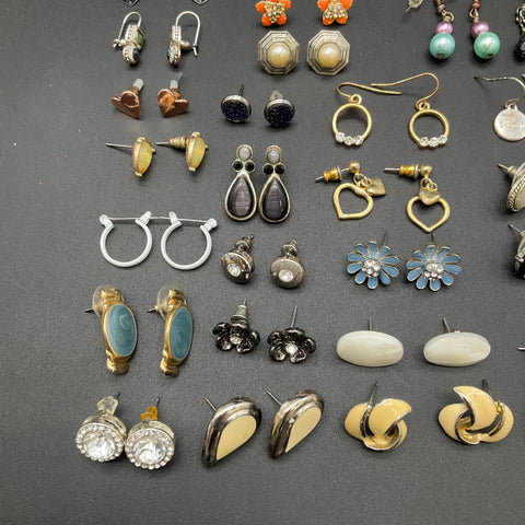 Non-Precious Metal Earrings Costume Jewelry Lot 0.4 Lbs Vintage to Modern