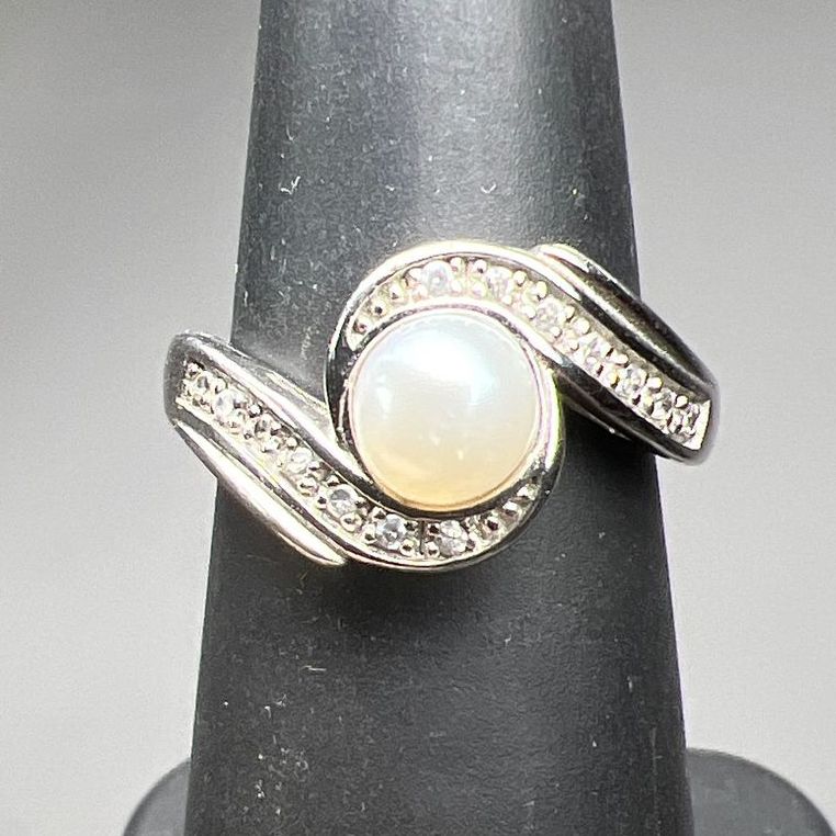 925 Sterling Silver Pearl & Rhinestone Ring Size 5
