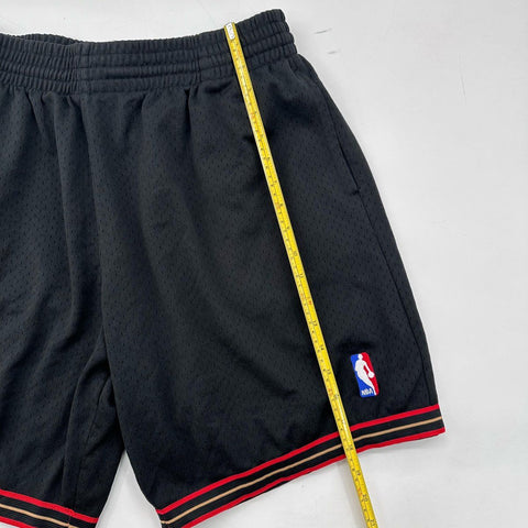 Mitchell & Ness Men's Philadelphia 76ers Hardwood Classics Shorts Black Sz L