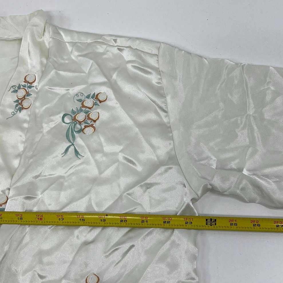 Vintage 60s 70s Embroidered Satin Lingerie Short Robe Bed Jacket Sz L