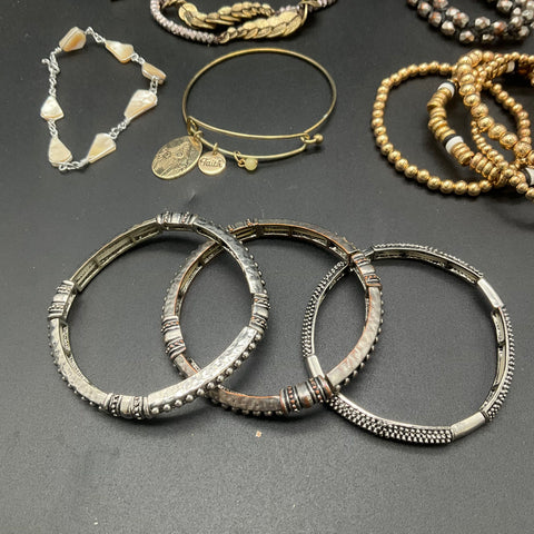 Vintage & Modern Jewelry Lot 30+ Mixed Bracelets Bangles Beaded Boho Cuff