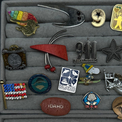 Lapel Pin Lot Vintage Non Precious Metal 70 Pieces Patriotic Military Themes