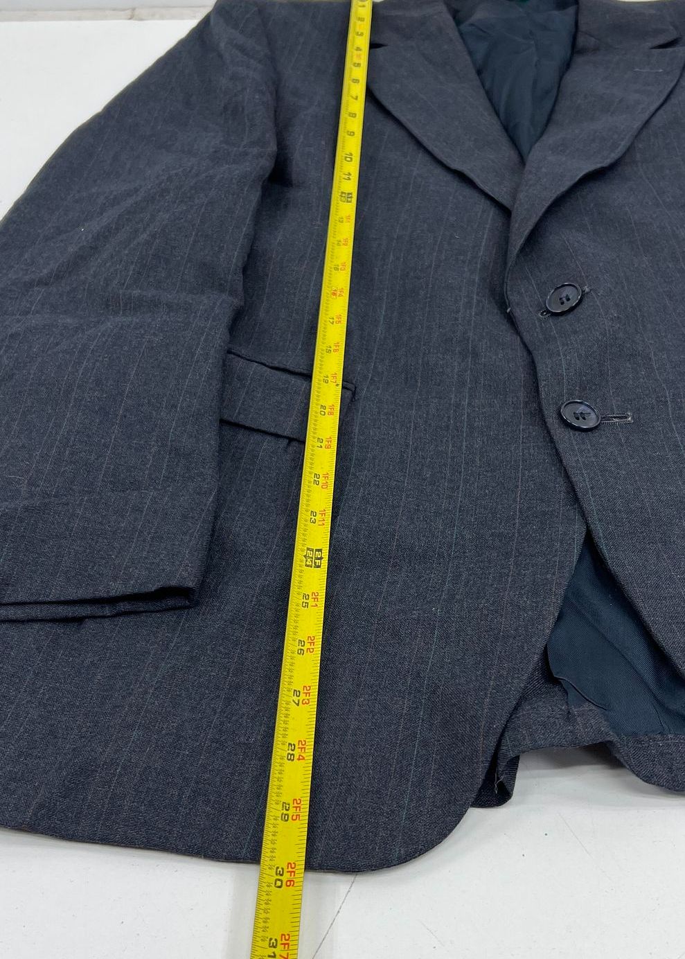 Stafford Charcoal Gray Pinstripe 2-Piece Suit Mens 42R 36x30