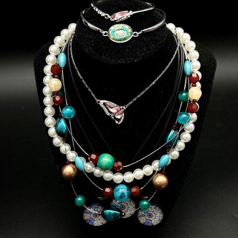 Mixed Costume Jewelry Lot 30+ Pcs Vintage Style Necklaces Bracelets Earrings