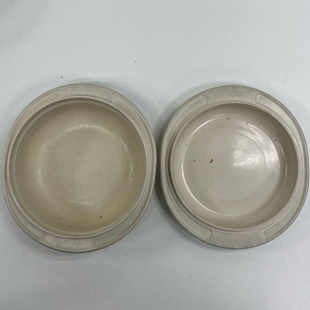 Tupperware Vintage Ultra 21 Beige Microwave 2 Cups Size Bowl Plate Lid Set Of 2