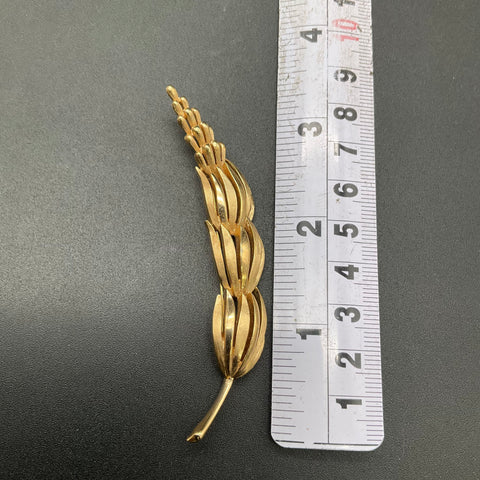 Vintage Crown Trifari Gold Tone Wheat Sheaf Brooch & Clip Earrings Set