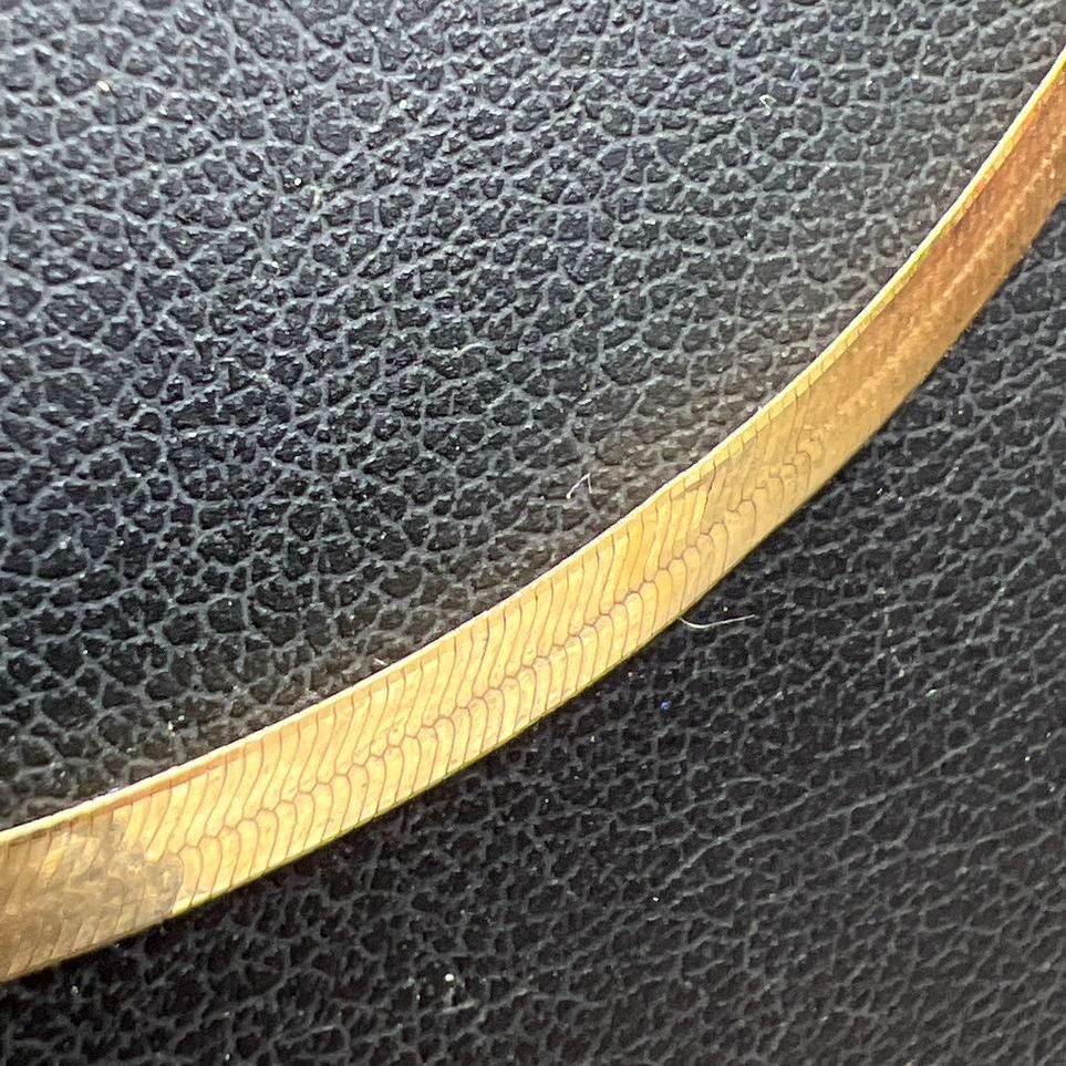 10K Yellow Gold Flat Herringbone Chain Necklace 5.75g