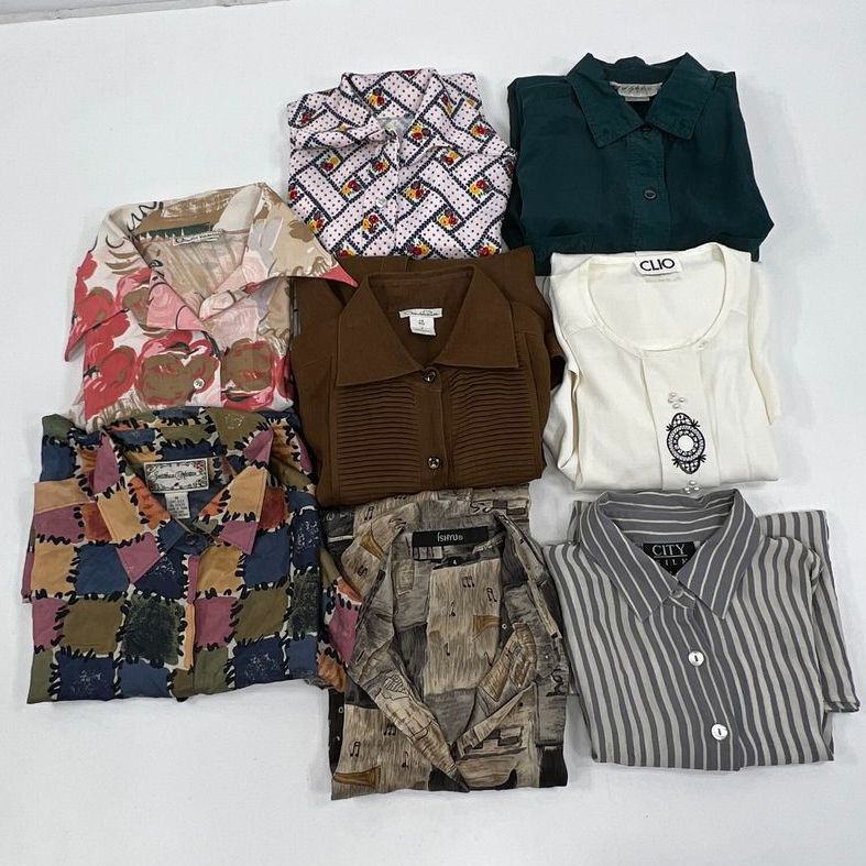 VTG Women's Mixed Brands Multicolored Button Up Shirts Lot of 8 - Size S/M