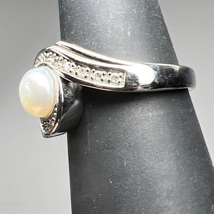 925 Sterling Silver Pearl & Rhinestone Ring Size 5