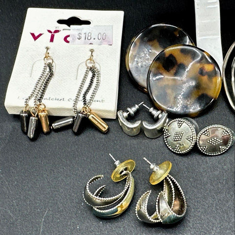 Costume Jewelry Earring Lot 30 Pairs Hoops Drops Studs Boho Retro Novelty