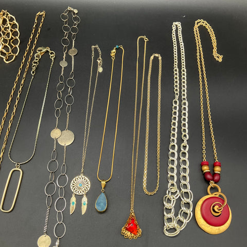 Vintage & Modern Costume Jewelry Lot of 13 Necklaces Pendants Gold Silver Tone