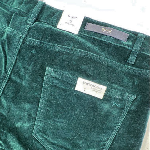 Brax Women's Style Mary Slim Fit Green Velvet Motion Pants Sz 44 US 18R NWT