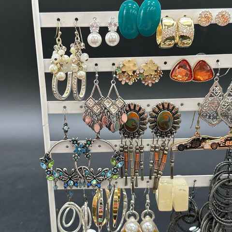 Costume Jewelry Earring Lot of 30 Vintage & Modern Atlanta Braves Race Car Hoops