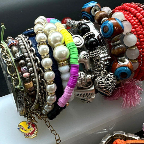 Fashion Costume Jewelry Lot of 40+ Mixed Bracelets Bangles Cuffs Beaded