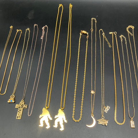 Mixed Fashion Jewelry Necklace Lot 19pc Gold Silver Tone Bigfoot Moon Star 2025