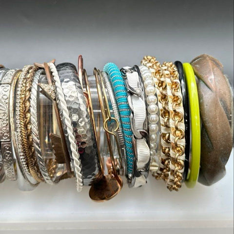 Bangles Beaded Stretch Jewelry Lot 40+ Retro Boho Gold and Silver Tone Fashion