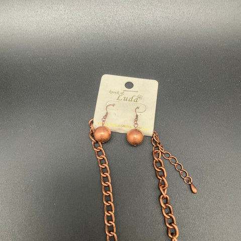 Fashion Jewelry Lot of 7 Statement Necklaces Bracelet Earrings Copper Gold Tone