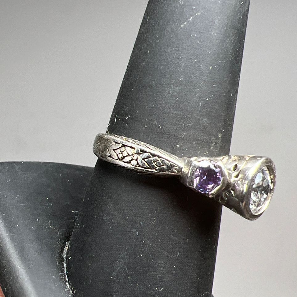 925 Sterling Silver Clear and Purple Glass Stone Ring Size 8