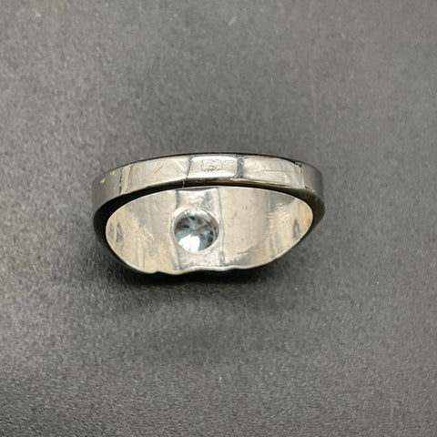 Lind Silver Tone Round Cut Clear Stone Ring Textured Shoulders Size 11