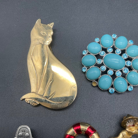 Vintage and Modern Costume Jewelry Lot 15 Brooches Pins Marjolein Bastin Cat