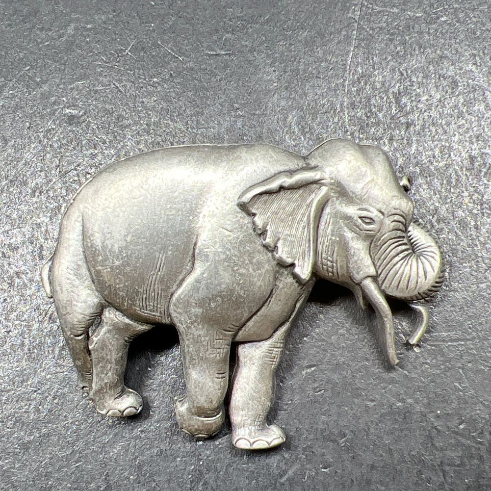 Jonette Jewelry JJ Elephant 2" Brooch