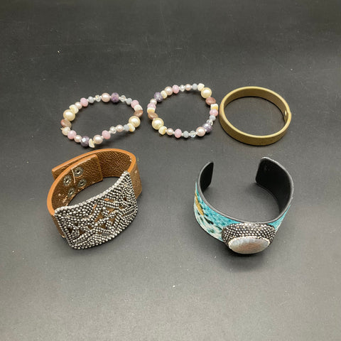 Fashion Jewelry Bracelet Lot 18pc Boho Cuff Beaded Charm Rhinestone Styles