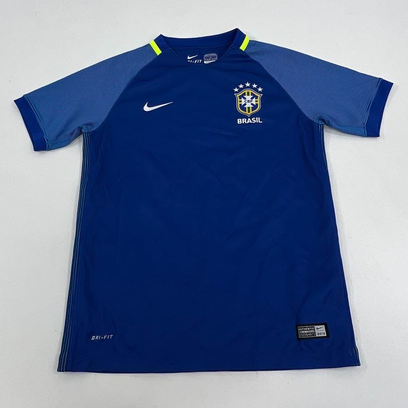 Boys' Nike Yellow & Blue Short Sleeve Brazil Jersey Lot of 2 - Size Medium 10-12