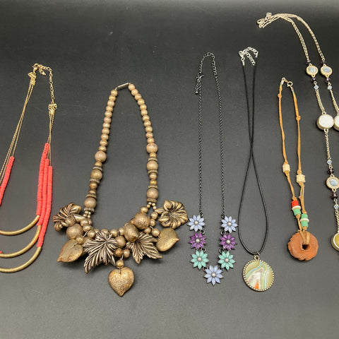 Fashion Costume Jewelry Lot of 9 Necklaces Statement Beaded Pendant Mixed