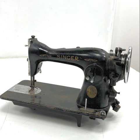 Vintage 1941 Singer Sewing Machine Black Filigree La Vencedora Faceplate