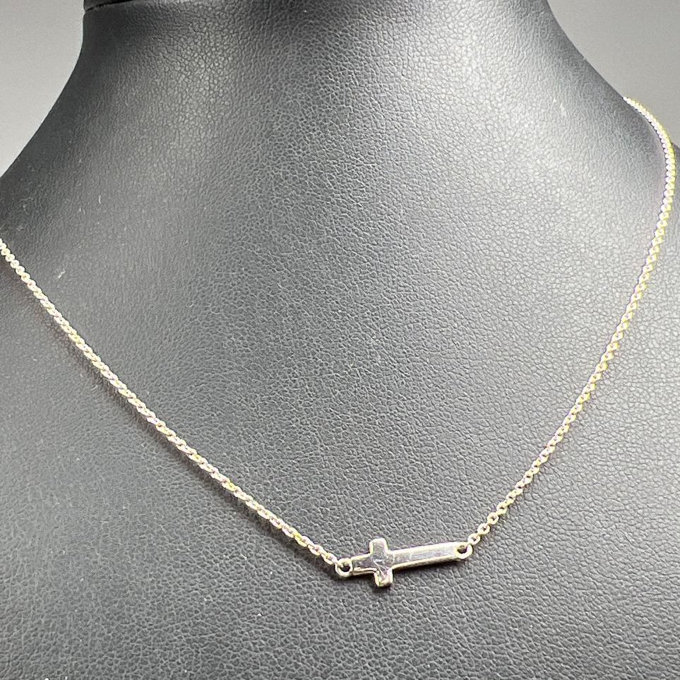 Silpada 925 Sterling Silver Cross Necklace 2.1g