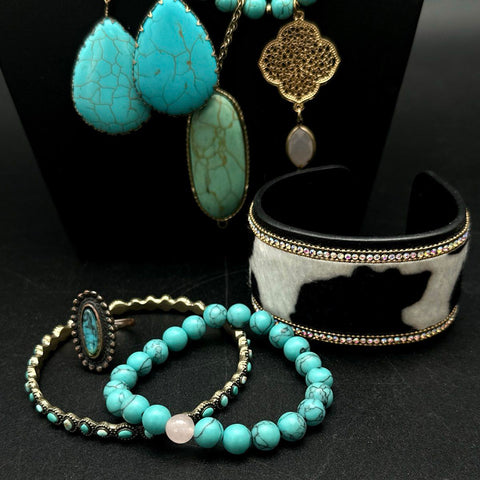 Southwestern Western Costume Jewelry Lot Turquoise Tone Necklaces Earrings 20+
