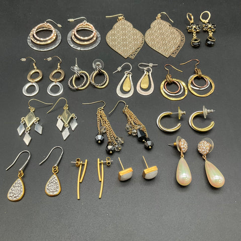 Fashion Jewelry Earrings Lot of 14 Pairs Mixed Styles Hoops Dangles Studs