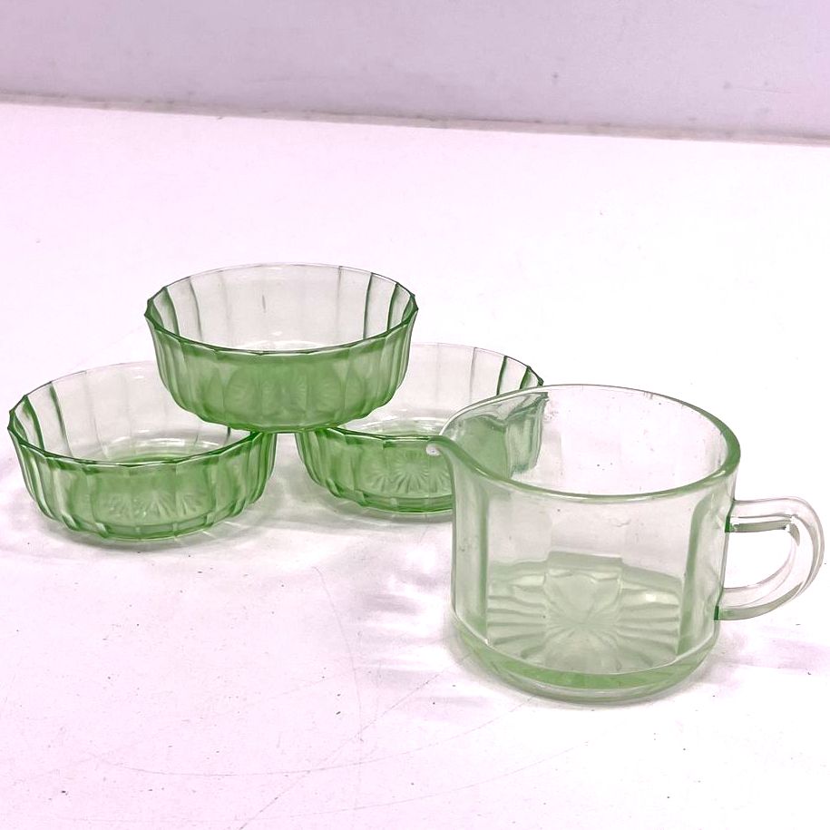 Jeannette Anniversary Green Depression Glass 4pc Lot Creamer & Bowls Vintage